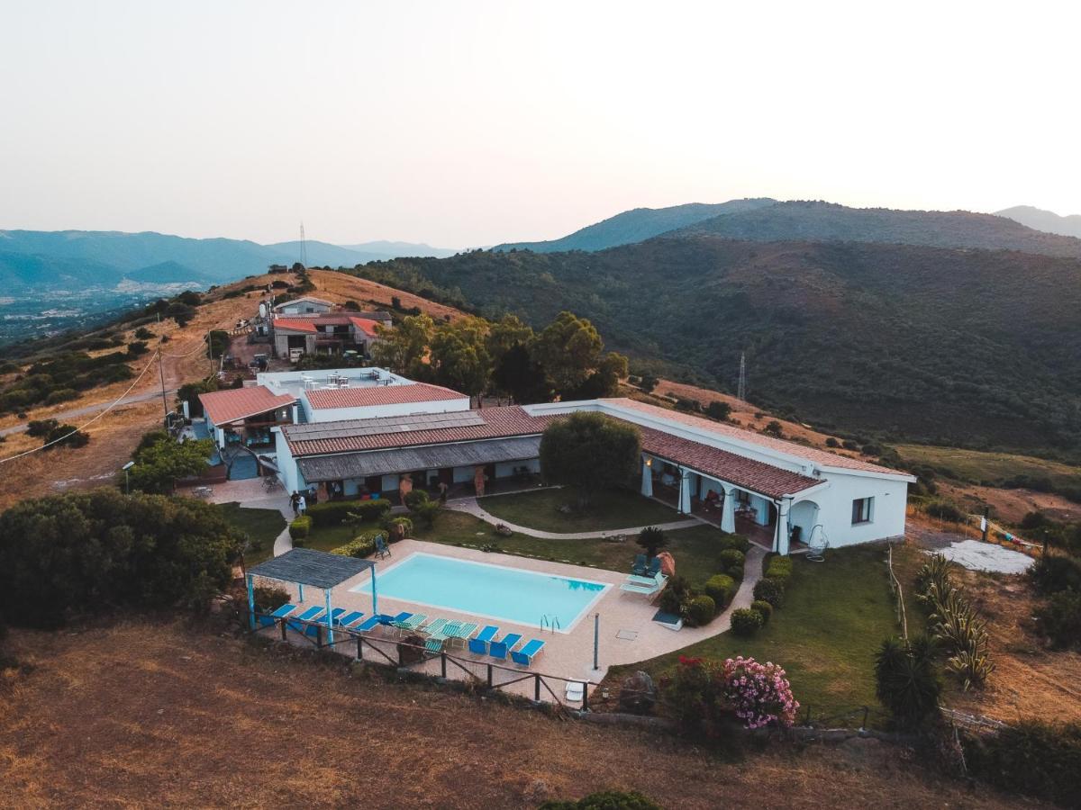 Agriturismo Irghitula Posada  Luaran gambar